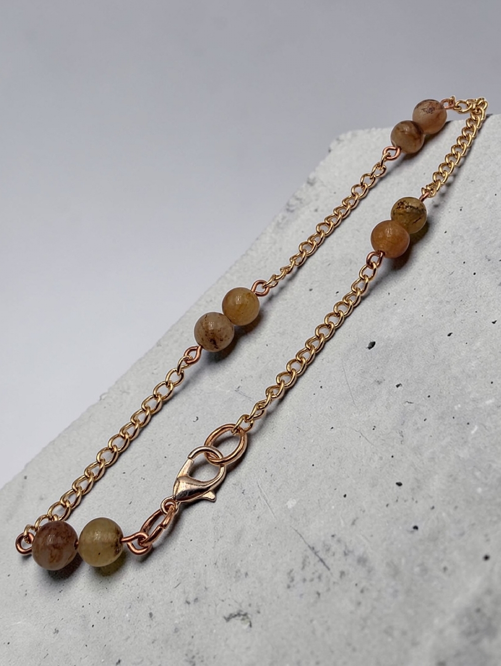 Handmade Delicate Gold-Tone Beaded Anklet with Agate Beads – Dainty Boho Jewelry